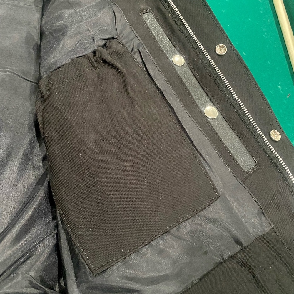 Mens Motorcycle Leather Club Vest Solid Black Concealed Carry Pockets - Picture 6 of 6